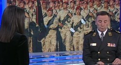 Načelnik Glavnog stožera Oružanih snaga čitao sa šalabahtera dok je odgovarao na pitanja o Bljesku