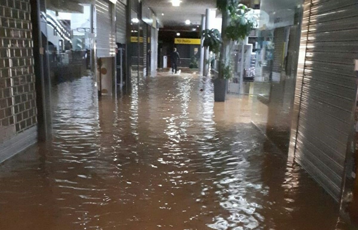 FOTO Pogledajte kako je izgledao zadarski shopping centar Supernova na dan poplave