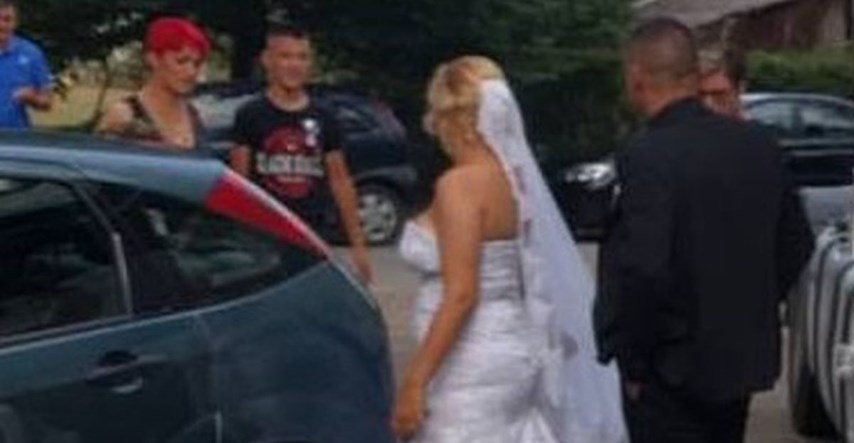 Fotka iz Srbije postala hit u regiji: Pogledajte kako je ova mladenka došla na svoju svadbu