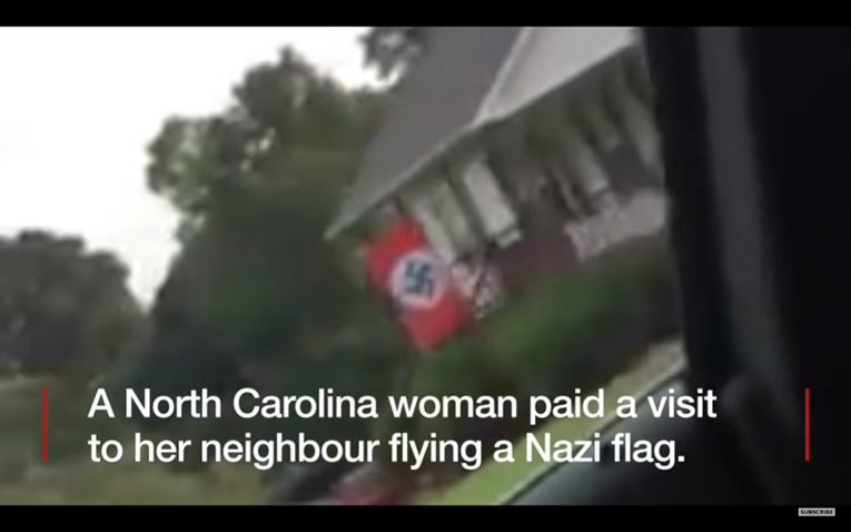 VIDEO Hrabra Amerikanka suočila se sa susjedom koji je izvjesio svastiku ispred kuće