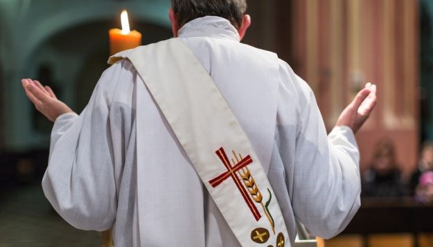 Poljakinje napustile crkvu nakon što je svećenik počeo zagovarati potpunu zabranu pobačaja