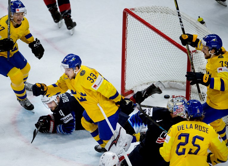 Švedska na penale do svjetskog zlata u hokeju