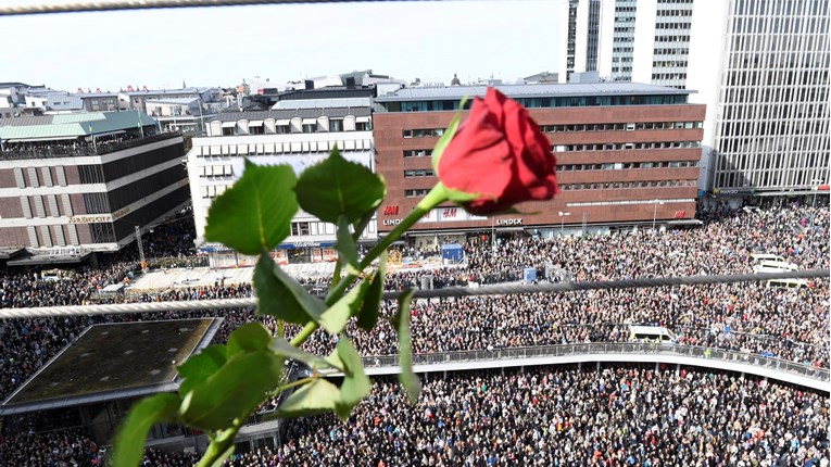 VIDEO Pogledajte prosvjed 20 tisuća Šveđana protiv terorizma