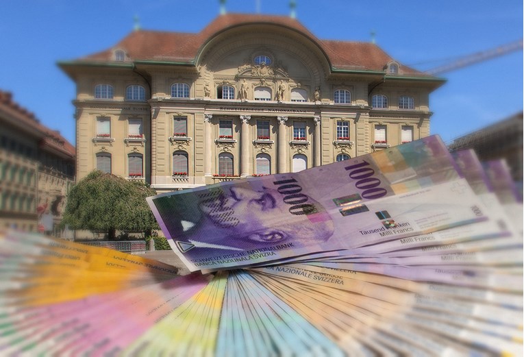 Švicarska središnja banka očekuje rekordnu dobit, čak  duplo veću nego godinu prije