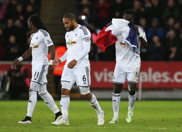 Southampton domaćim porazom od Swanseaja ostao iza Uniteda