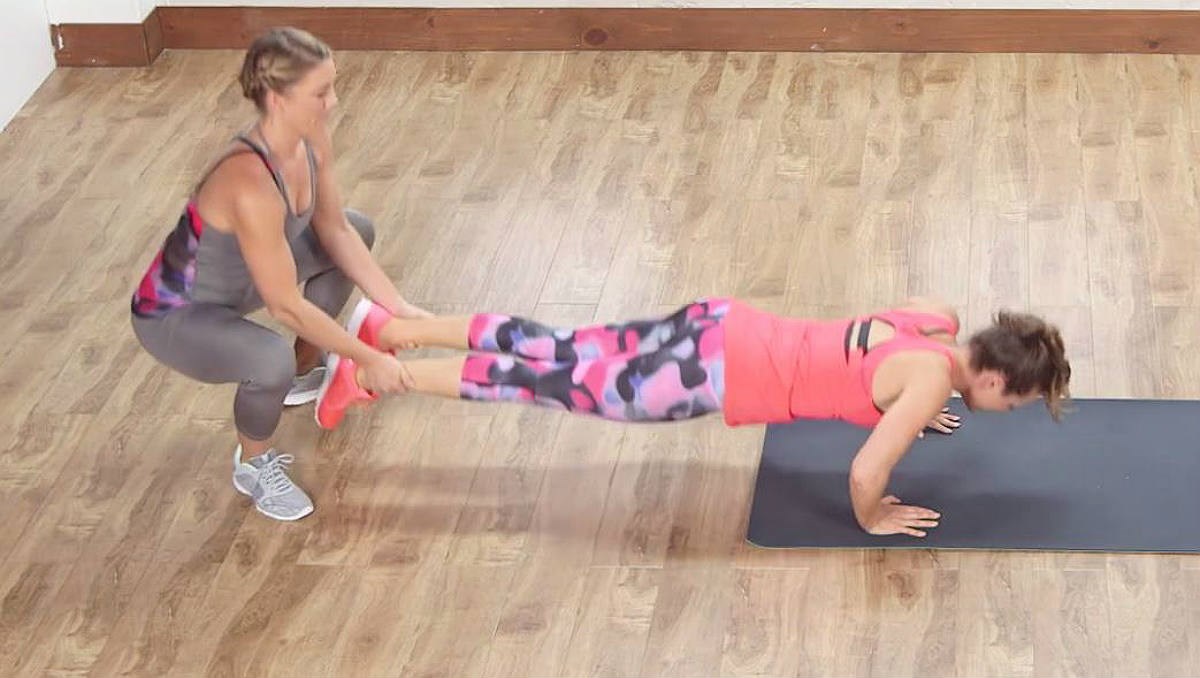 Jutarnji trening u dvoje - "dječja" zabava za čvrsto tijelo, trbuh i ruke