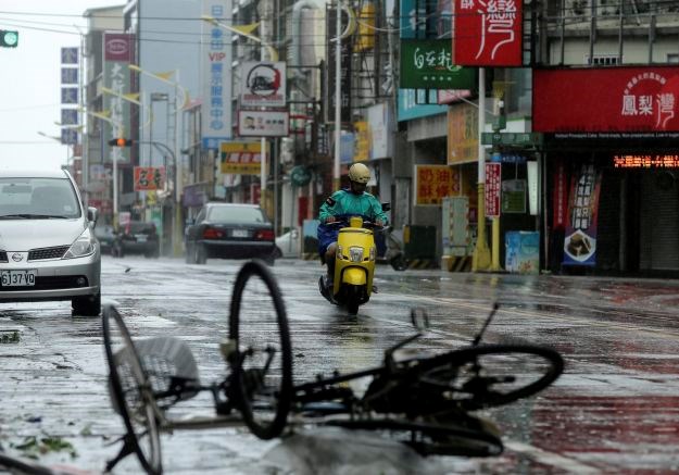 Tajfun paralizirao Tajvan, najmanje četvero ljudi poginulo