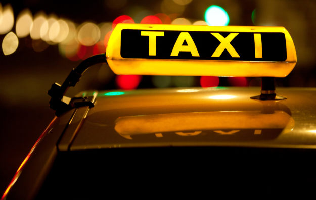 U Zagrebu pretukli taksista i ukrali mu auto