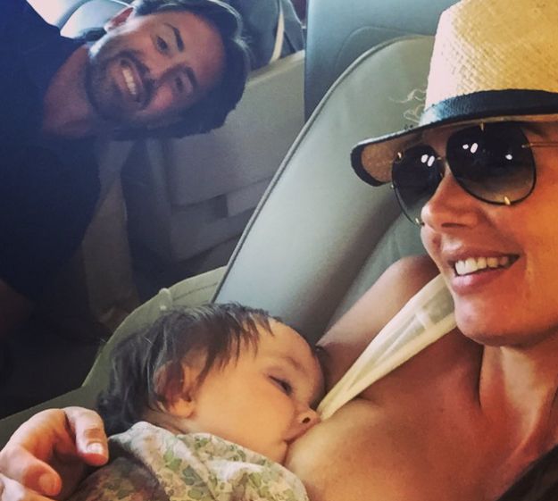 Tamara Ecclestone još uvijek doji pa je svima to pokazala