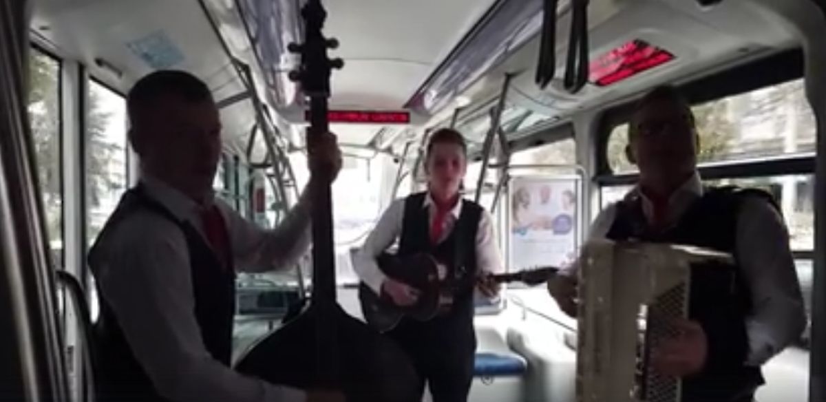 Mladići iz Zagreba oduševili putnike u tramvaju: "Trebao bi ovakav tramvaj svaki dan kružiti"