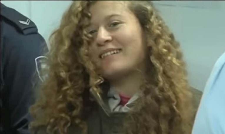 Ikona palestinskog otpora Izraelu na sudu: Plavokosoj tinejdžerki prijeti dugogodišnji zatvor