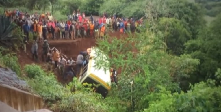 Najmanje 29 djece poginulo u nesreći školskog autobusa u Tanzaniji