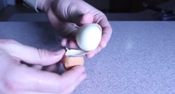 VIDEO Rus smislio najgenijalniji način guljenja jaja