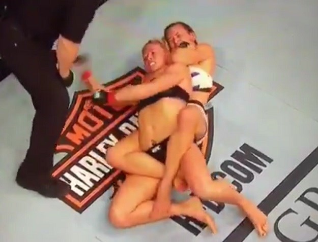 Nova prvakinja UFC-a onesvijestila staru: Bila sam kao pitbull