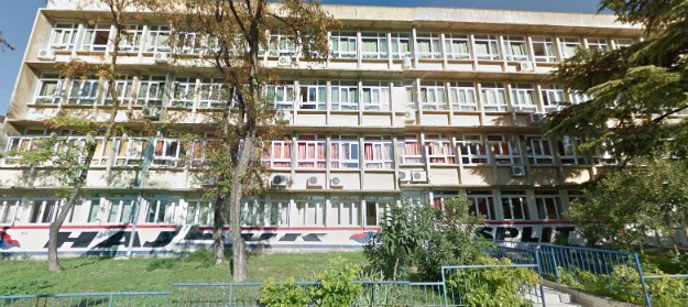 Drama u Ekonomskoj školi u Splitu: Maturantica zbog jedinice iz hrvatskog htjela skočiti s trećeg kata