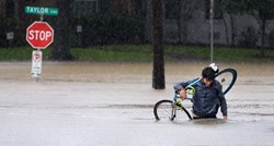 Trump dolazi u poplavljeni Teksas