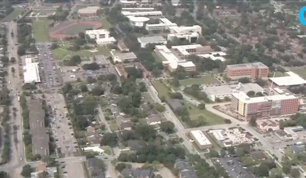 Drugi napad u jednom danu: Na sveučilišnom kampusu u Teksasu jedna osoba ubijena, a jedna ranjena