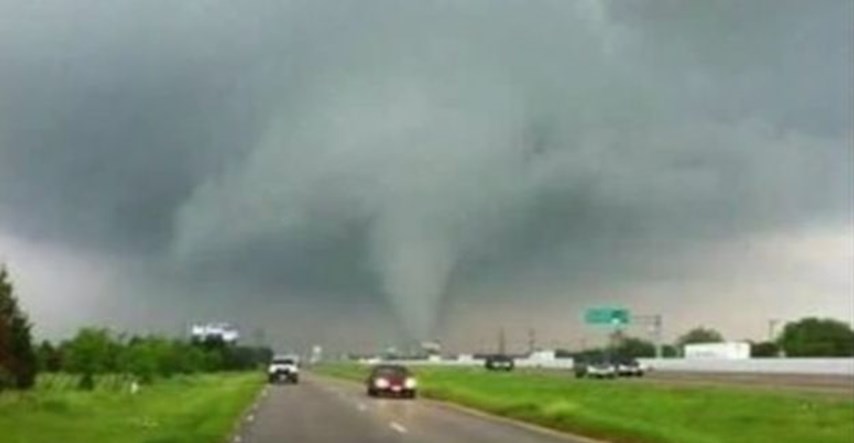 Tornado na Floridi ubio bračni par, a njihovu unučad uspio spasiti sin