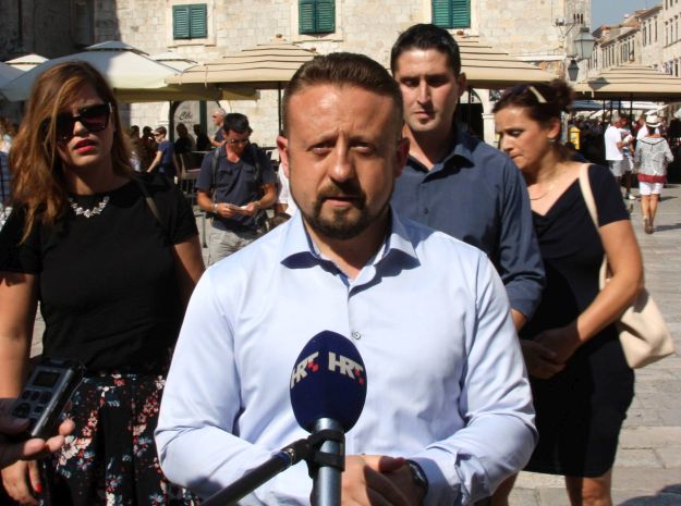 Tepeš: Nužno je osnovati Ministarstvo useljeništva, Most je to blokirao