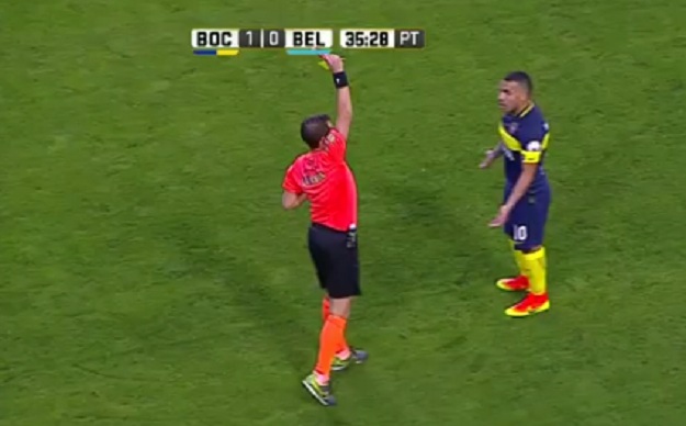 Genijalac, a divljak: Tevez zabio gol, a onda poručio sucu da mu je sestra kurva