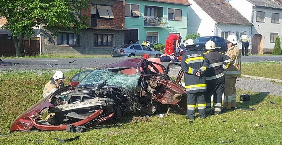 U sudaru dva auta kod Slavonskog Broda poginuo vozač