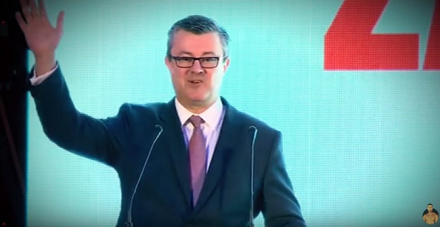VIDEO Pogledajte kako je pravi Tihomir Orešković imitirao Jurkotića i "U zdrav mozak"