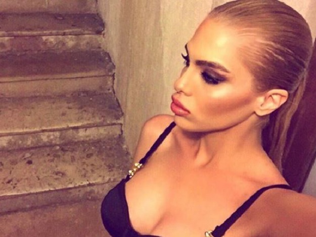 FOTO Tina Šegetin se i dalje hvali novim grudima