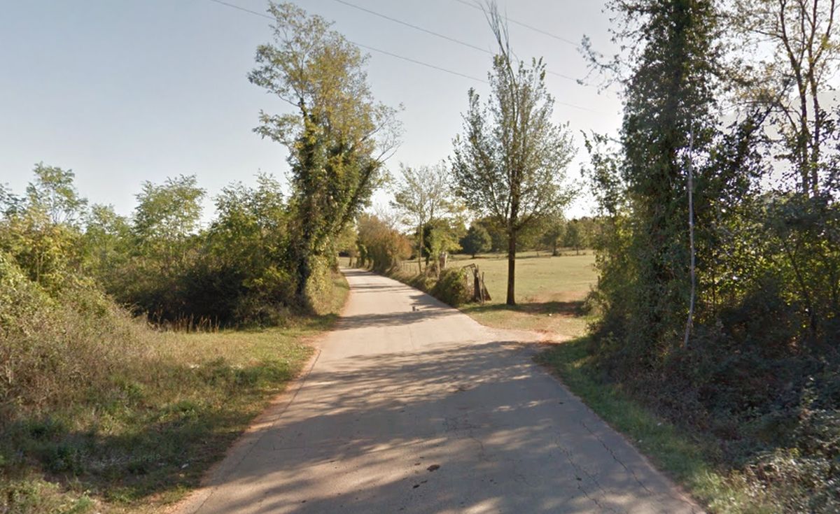 Maloljetnik autom kod Pule sletio s ceste, poginuo 14-godišnji suvozač