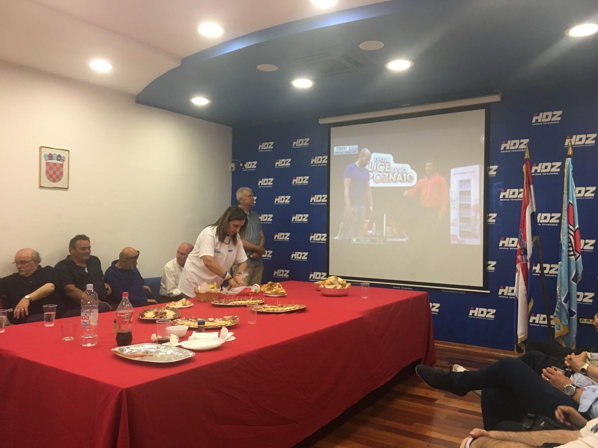 Splitski HDZ-ovci uopće ne prate izbore: U stožeru prebacili na puno napetiji program