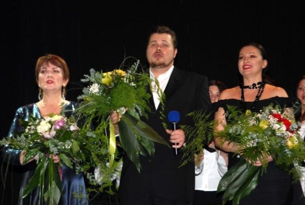 Proslavljeni tenor Tomislav Mužek oprostio se od prerano preminule supruge