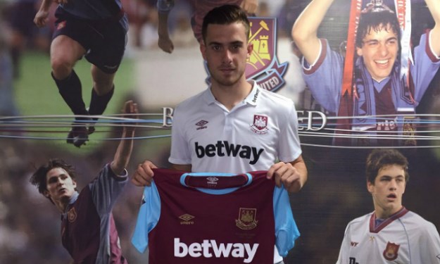 Bilić doveo novog Torresa: Napadač s više od 100 golova za Valenciju stigao u West Ham