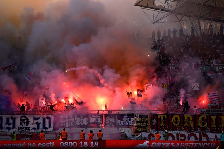 POLJUD RASPRODAN Hajduk i Dinamo u utakmici sezone pred punim stadionom