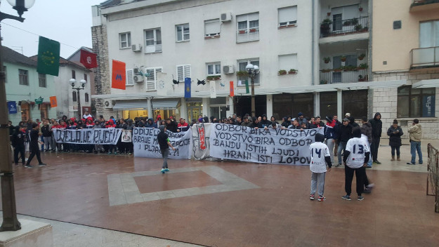 Torcida: Jeste li na našoj ili strani mafije koja hrvatski nogomet koristi kao osobni bankomat?