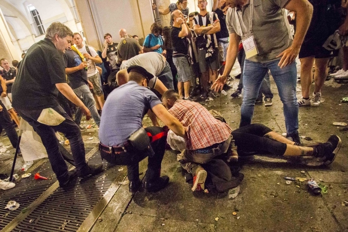 POSLJEDICE KAOSA U TORINU Majka i dječak kritično: "Bilo je kao na Heyselu"