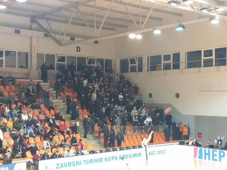 "Musa, Turčine, napuši se kurčine" urlali idioti iz Tornada i izazvali prekid polufinala Kupa, Cedevita u finalu