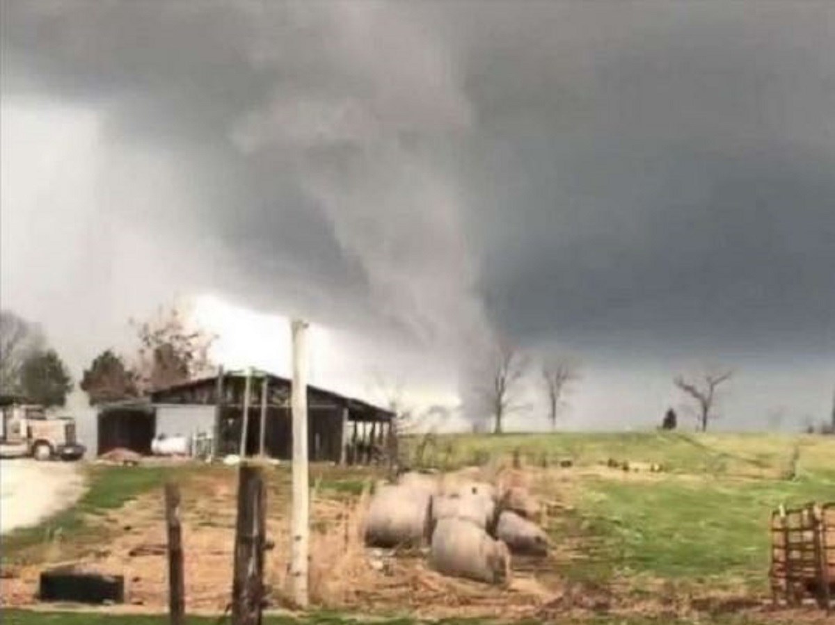 VIDEO, FOTO Poplave i tornada poharali dijelove SAD-a, četiri osobe poginule