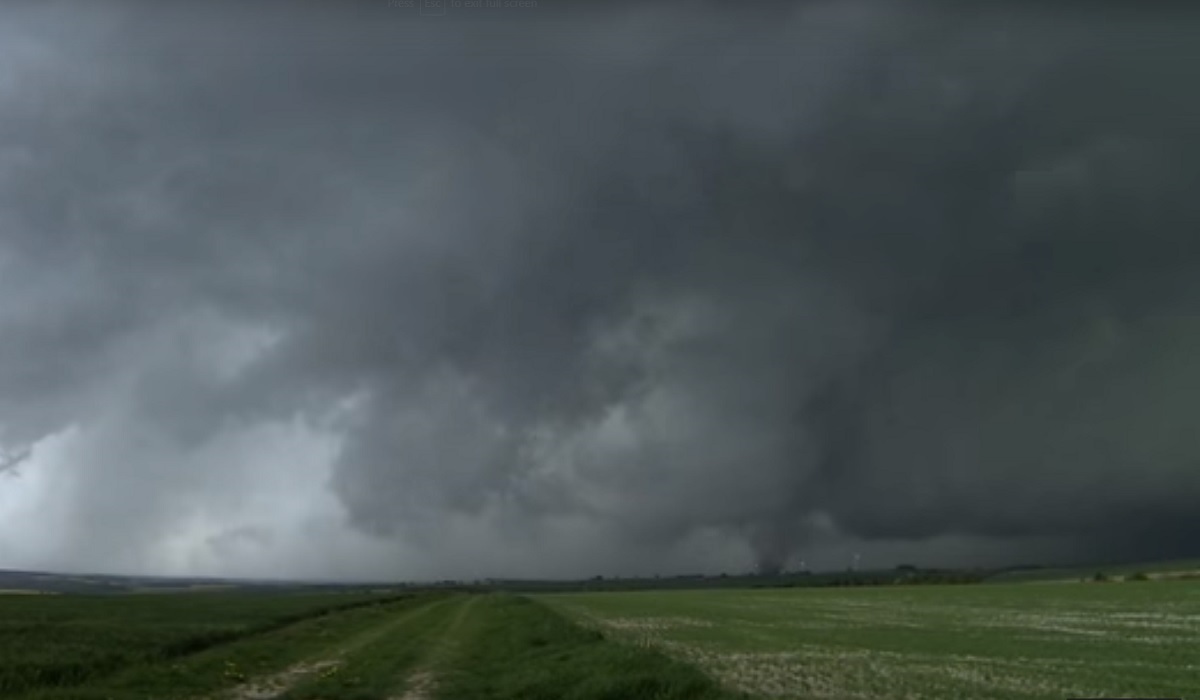 Sjeveroistok Francuske poharao tornado, pogledajte snimku