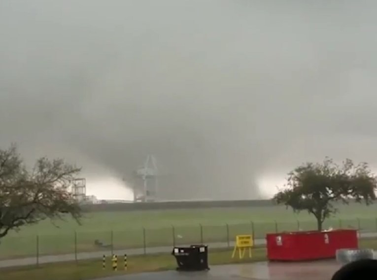 VIDEO Tornado razorio četvrt u New Orleansu, deseci ozlijeđenih