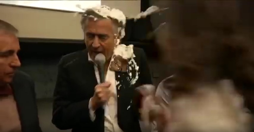 VIDEO Francuski filozof napadnut u Beogradu, bacili mu tortu u lice