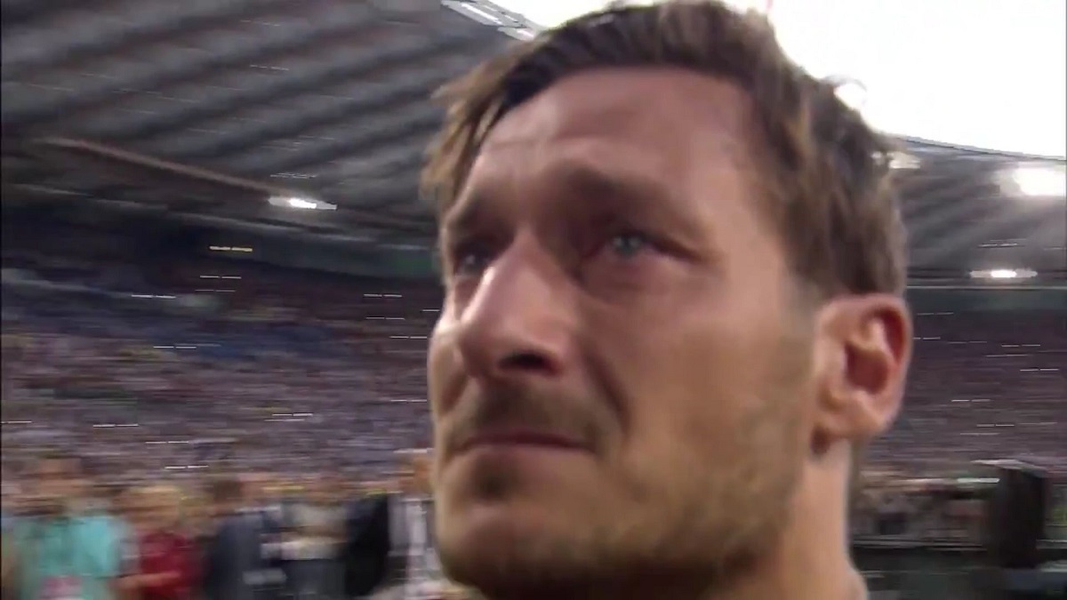 "BOJIM SE, POMOZITE MI, TREBAM VAS..." Totti oduševio potresnim oproštajnim pismom navijačima