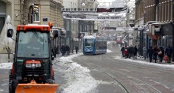 Vozač krivo parkirao automobil pa tramvaji nisu mogli voziti prema Trešnjevci