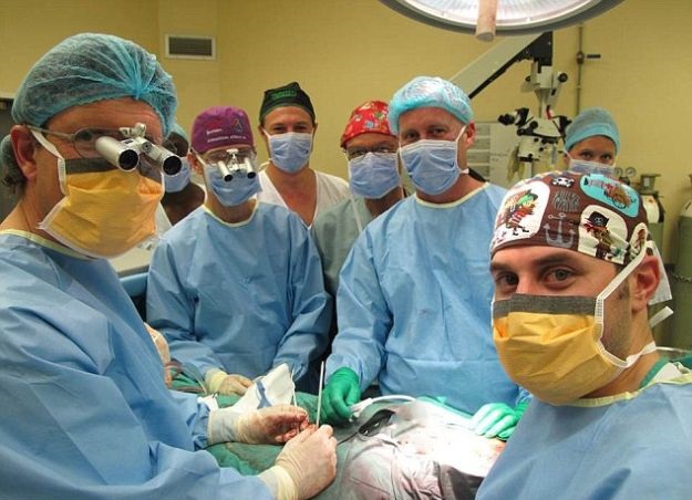 Mladiću uspješno transplantirali penis drugog muškarca