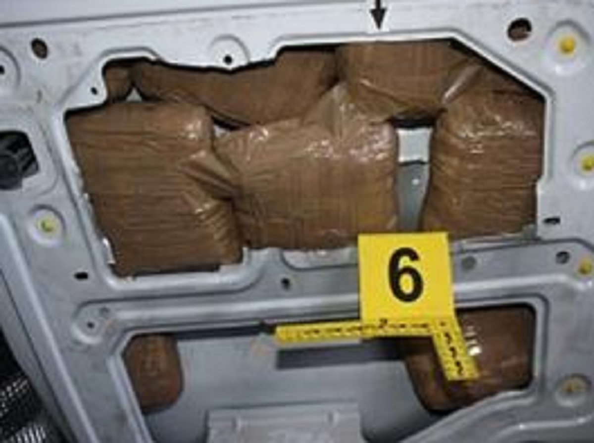 U Pločama Zagrepčanin i Crnogorac pali s 43,5 kilograma marihuane