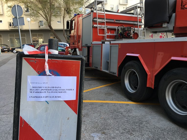 U Splitu generalna proba za vatrogasnu vježbu, stanovnici Spinuta ostali bez 16 parking mjesta