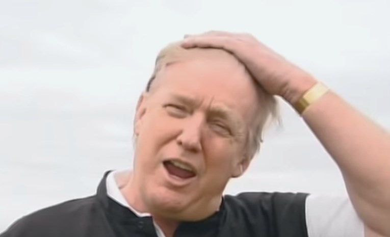 VIDEO Jak vjetar otkrio zašto Trump ima tako čudnu frizuru
