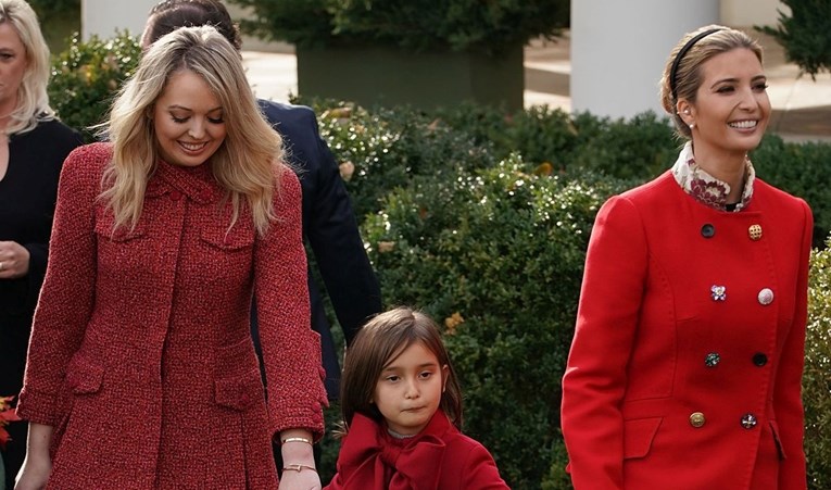 FOTO Seksi izdanje za Bijelu kuću: Nosi li Trumpova kći išta ispod kaputića?