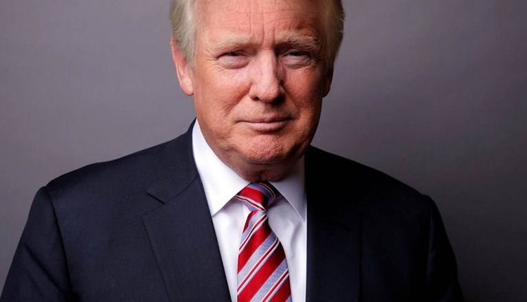 Ovako bi Donald Trump izgledao s normalnom kosom