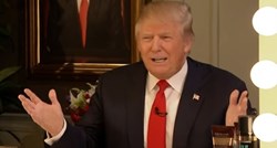 VIDEO "Ovo je najčudnije što sam ikad vidjela": Trump svaki put kad sjedne za stol napravi istu stvar