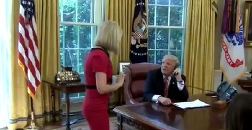 VIDEO "Dođi, imaš lijep osmijeh": Trump učinio nešto skroz ljigavo dok je pričao s irskim premijerom