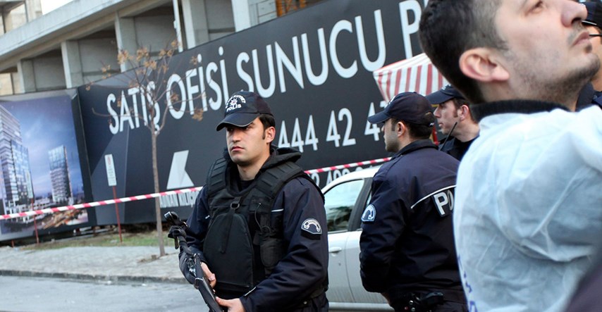 Turska zatvorila na stotine osumnjičenih za terorizam, samo će Istanbul večeras čuvati 37.000 policajaca